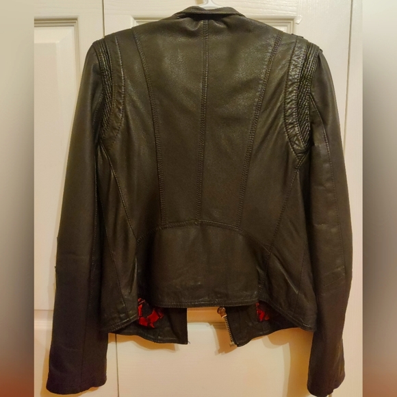 Wilson's Leather Black Rivet Leather Jacket 🌹 - Picture 2 of 3